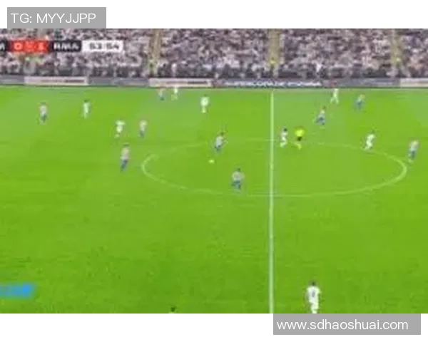 英超激战：皇马强势击败马竞点球大战点燃全场激情