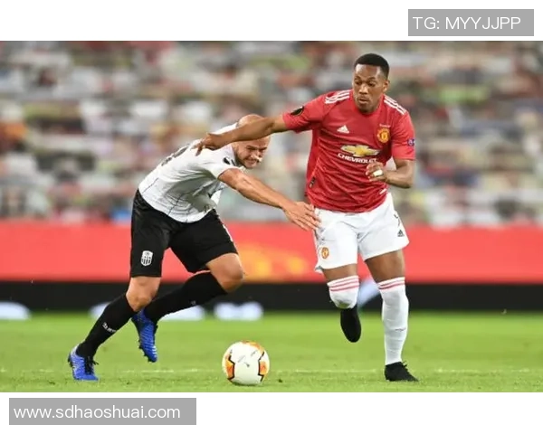 西甲激战曼联逆转国米红牌事件引发全场热议战术分析一览