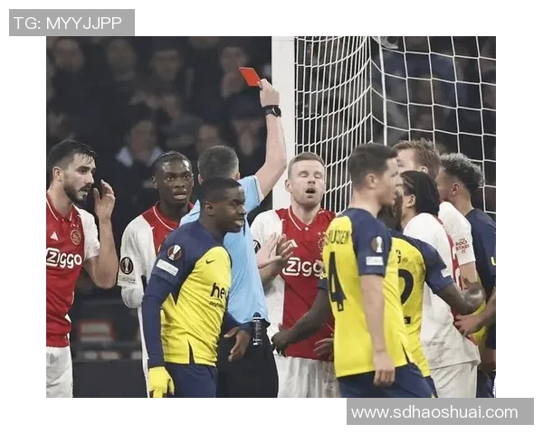 欧联杯精彩对决尤文图斯大胜那不勒斯引发争议判罚热议