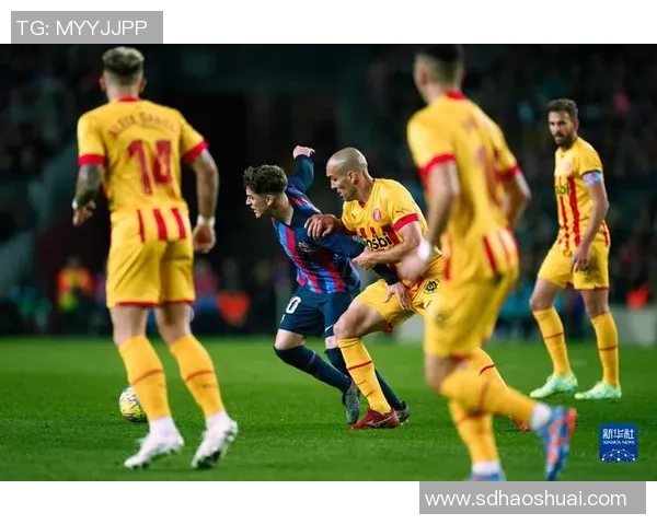 西甲激情四射巴萨4-0战胜波尔图球员帽子戏法点燃全场热情