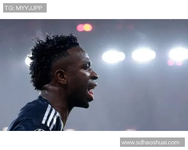 西甲赛场惊现大逆转本菲卡狂胜尤文图斯引发热议